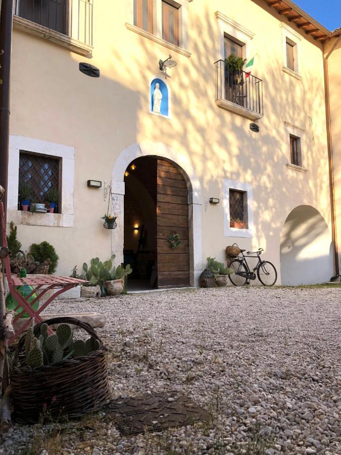 Dimora Dell'Arte Hotel Navelli Екстериор снимка