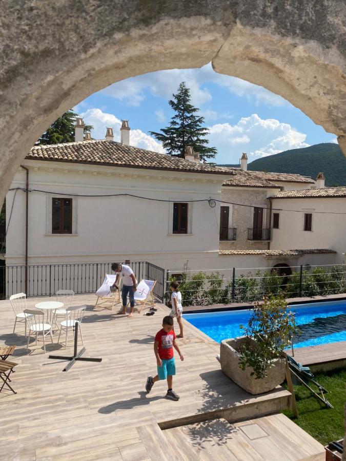 Dimora Dell'Arte Hotel Navelli Екстериор снимка