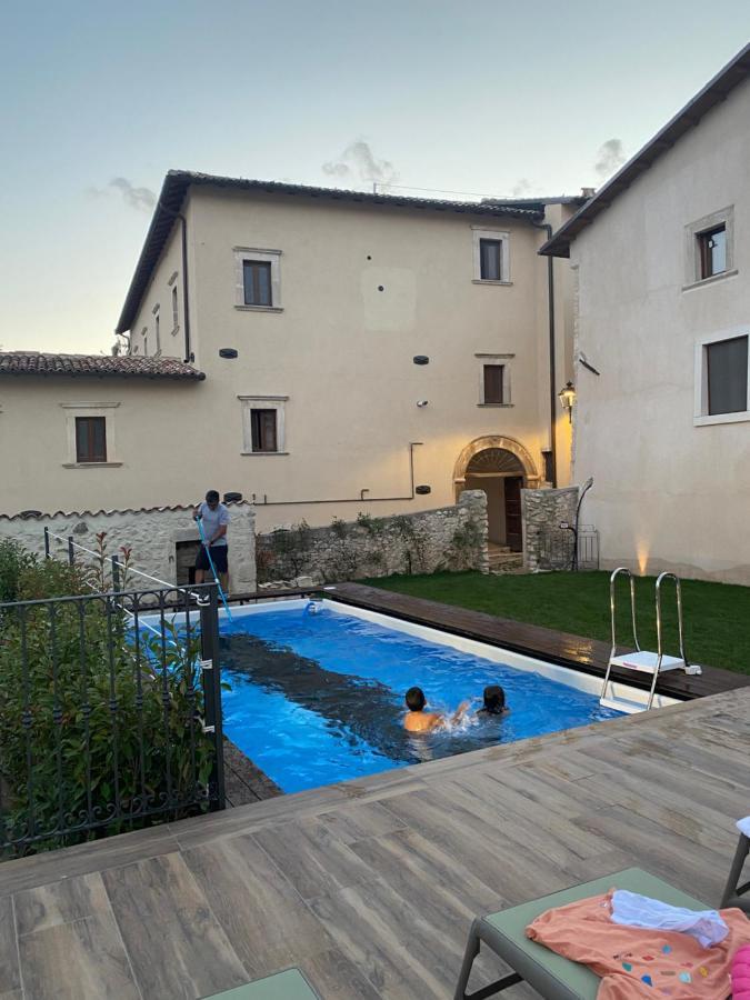Dimora Dell'Arte Hotel Navelli Екстериор снимка