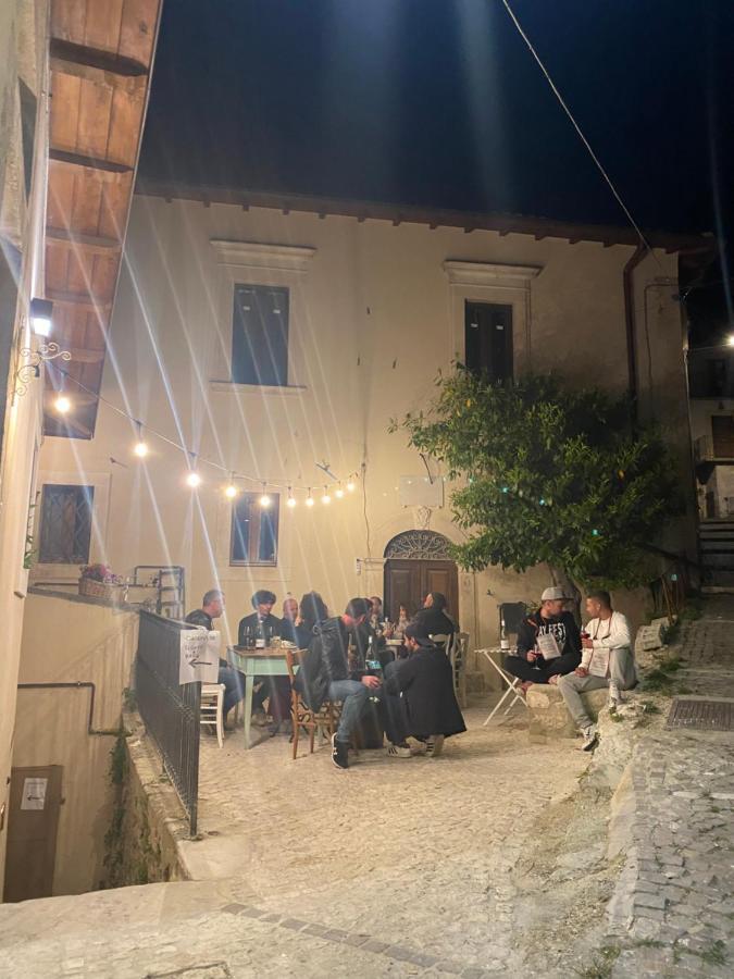 Dimora Dell'Arte Hotel Navelli Екстериор снимка