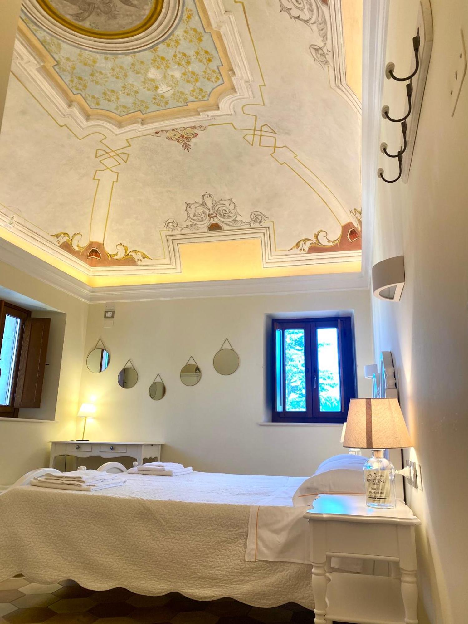 Dimora Dell'Arte Hotel Navelli Екстериор снимка